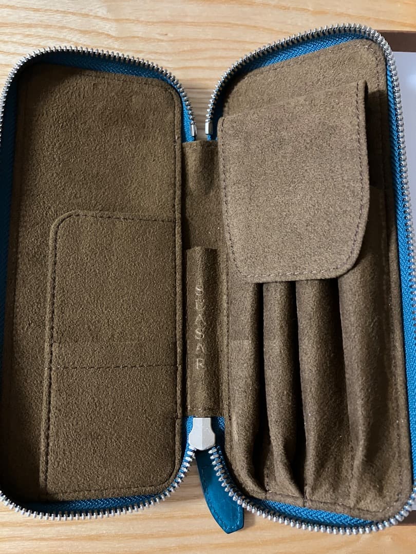 しーさー Ductマルゴー トルケーゼ（ジップペンケース）