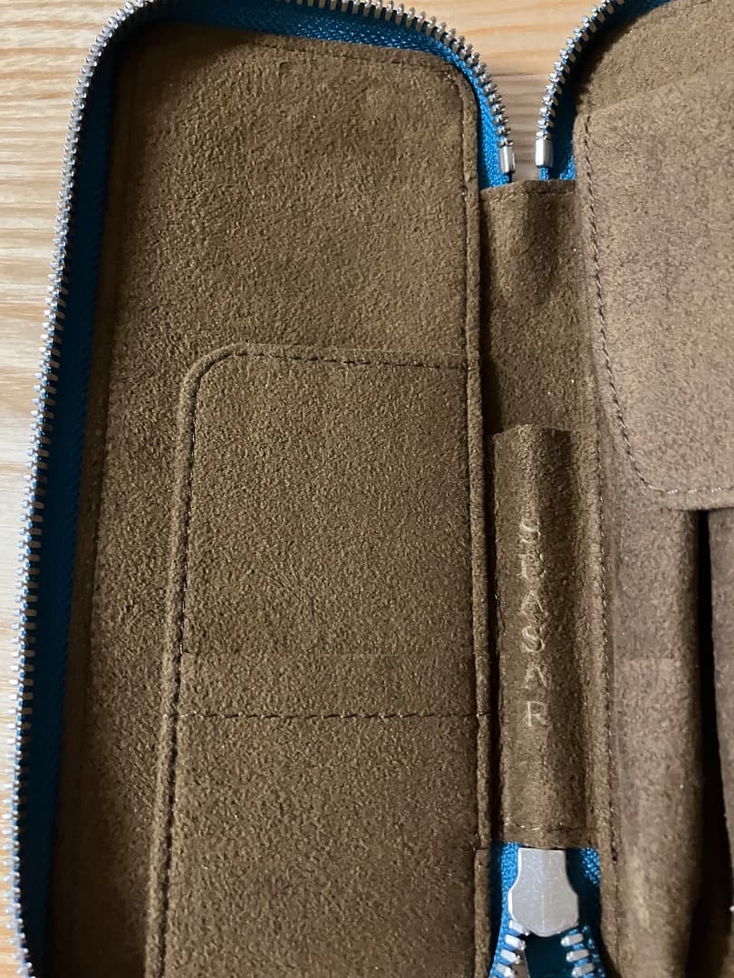 しーさー Ductマルゴー トルケーゼ（ジップペンケース）