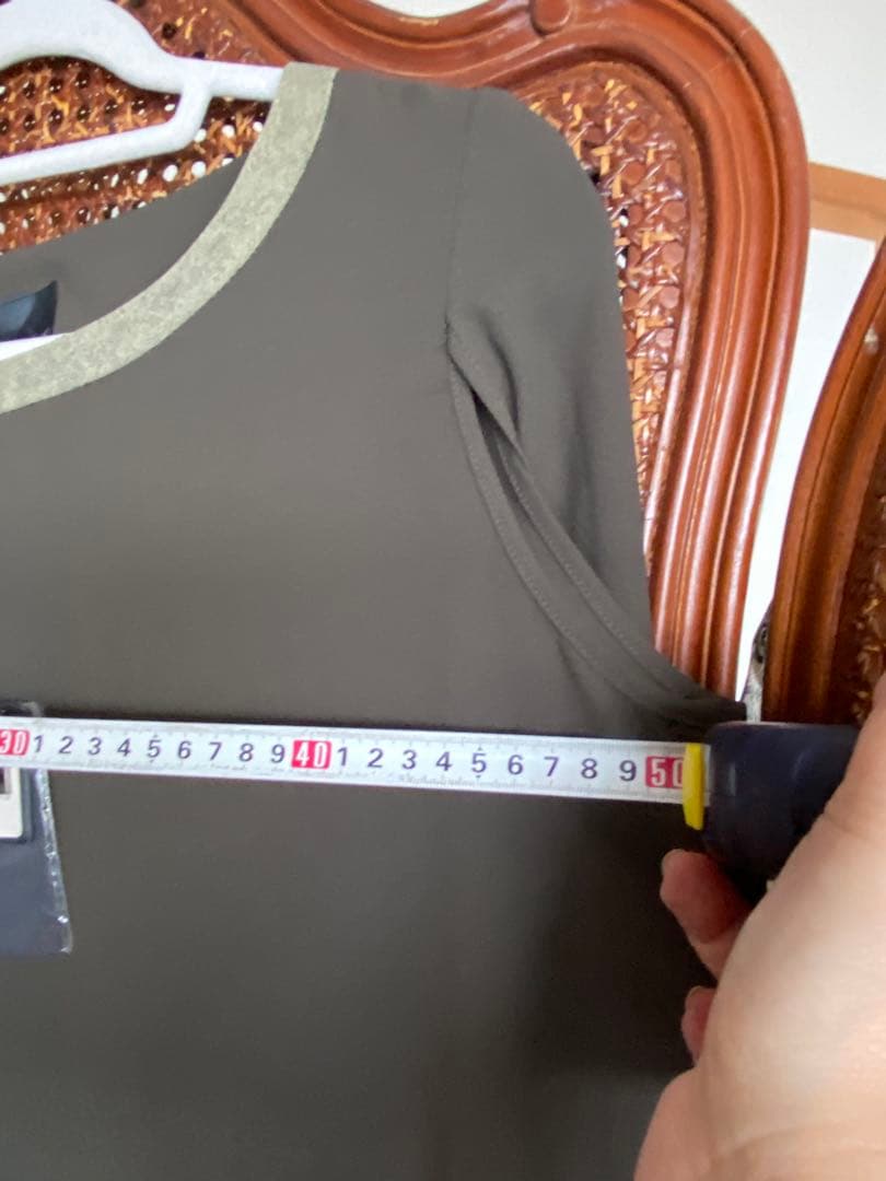 オリーブグリーン ポンチョ風長袖カットソーワンピース