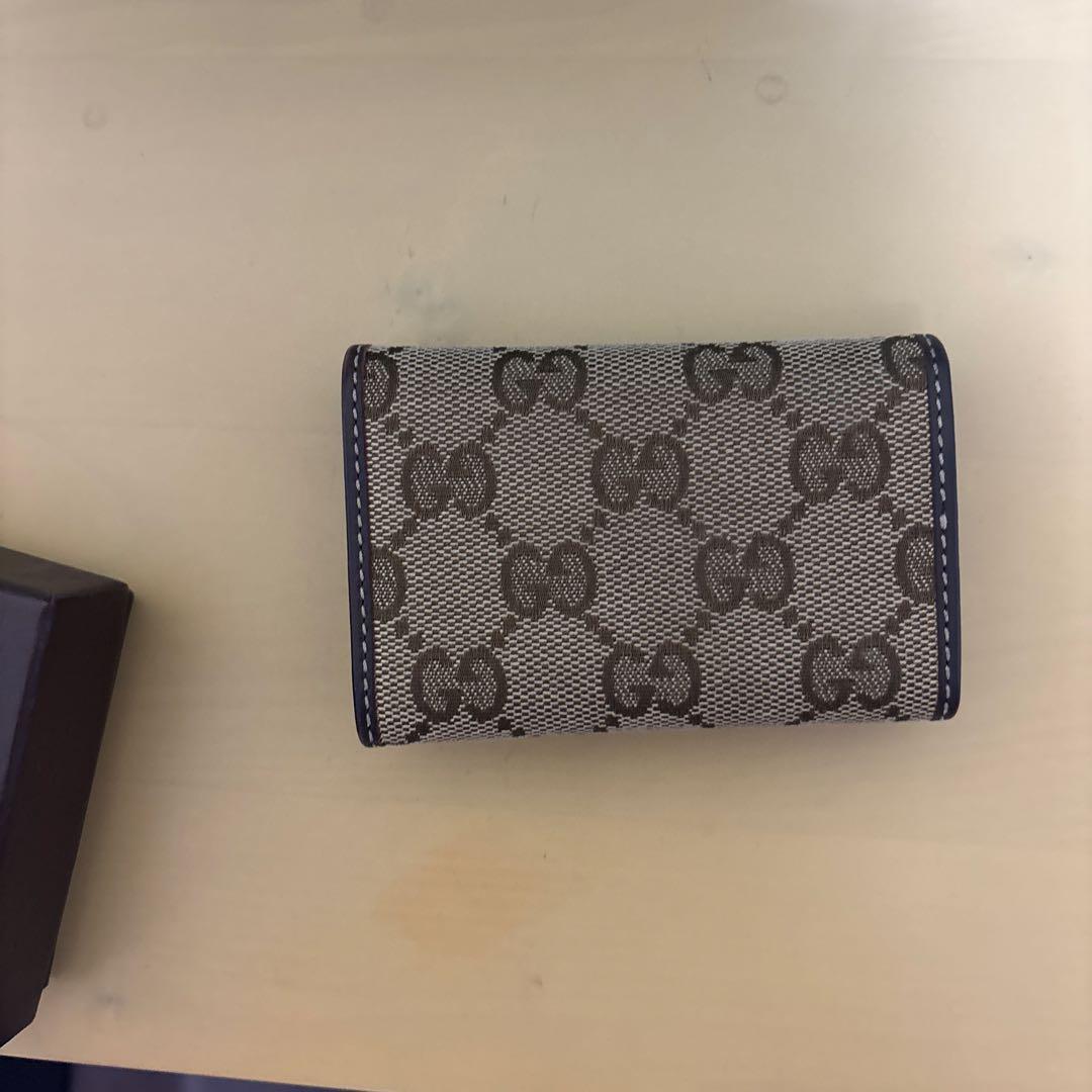 GUCCI キーケース ハート型ロゴ付き