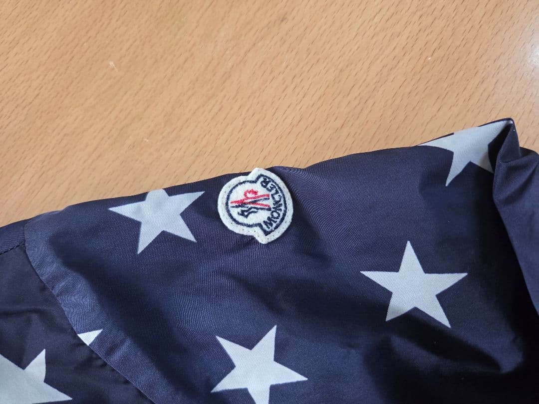 MONCLER　星柄ネイビーキッズジャケット