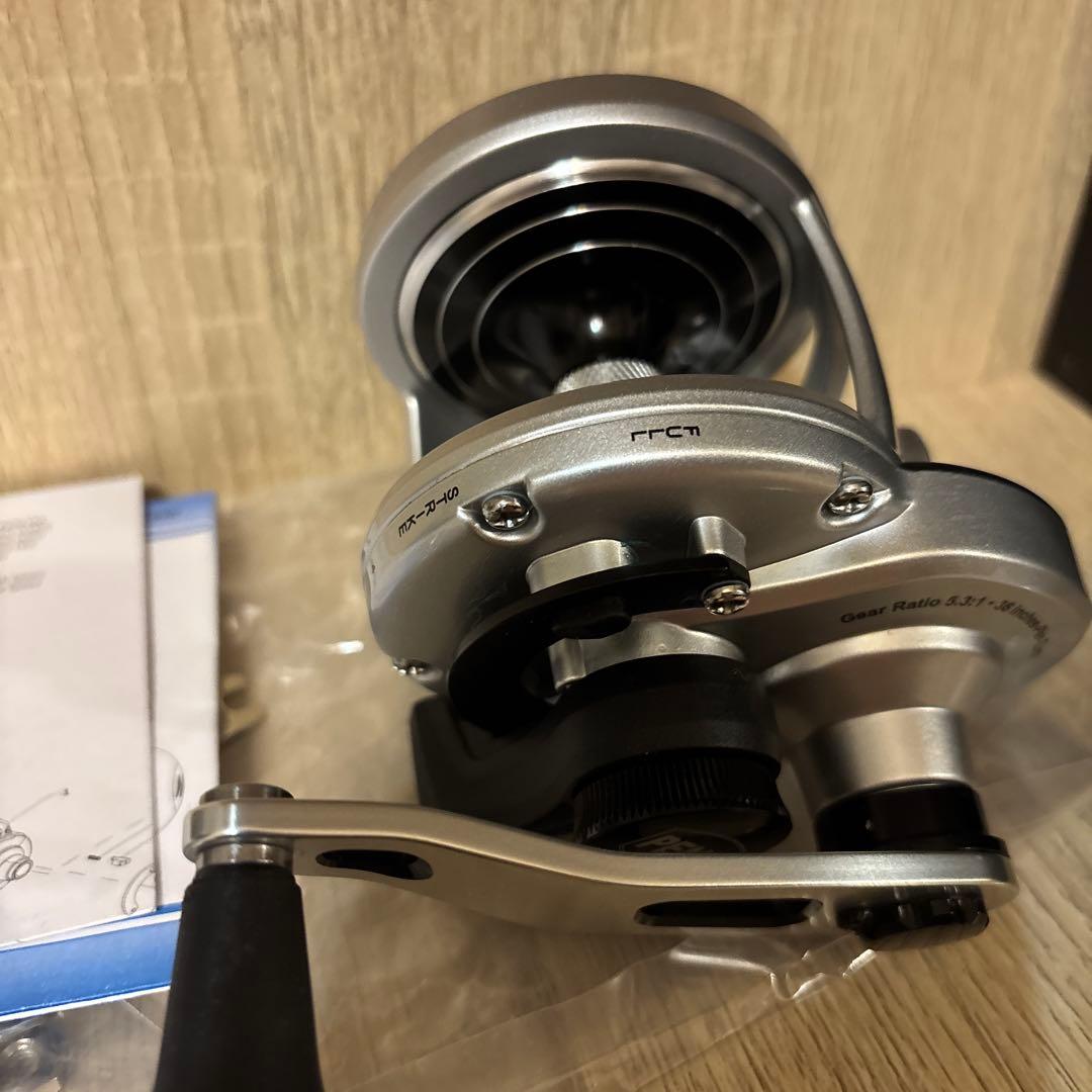 PENN FATHOM II 25NLD / リール / 右巻き /新品未使用品