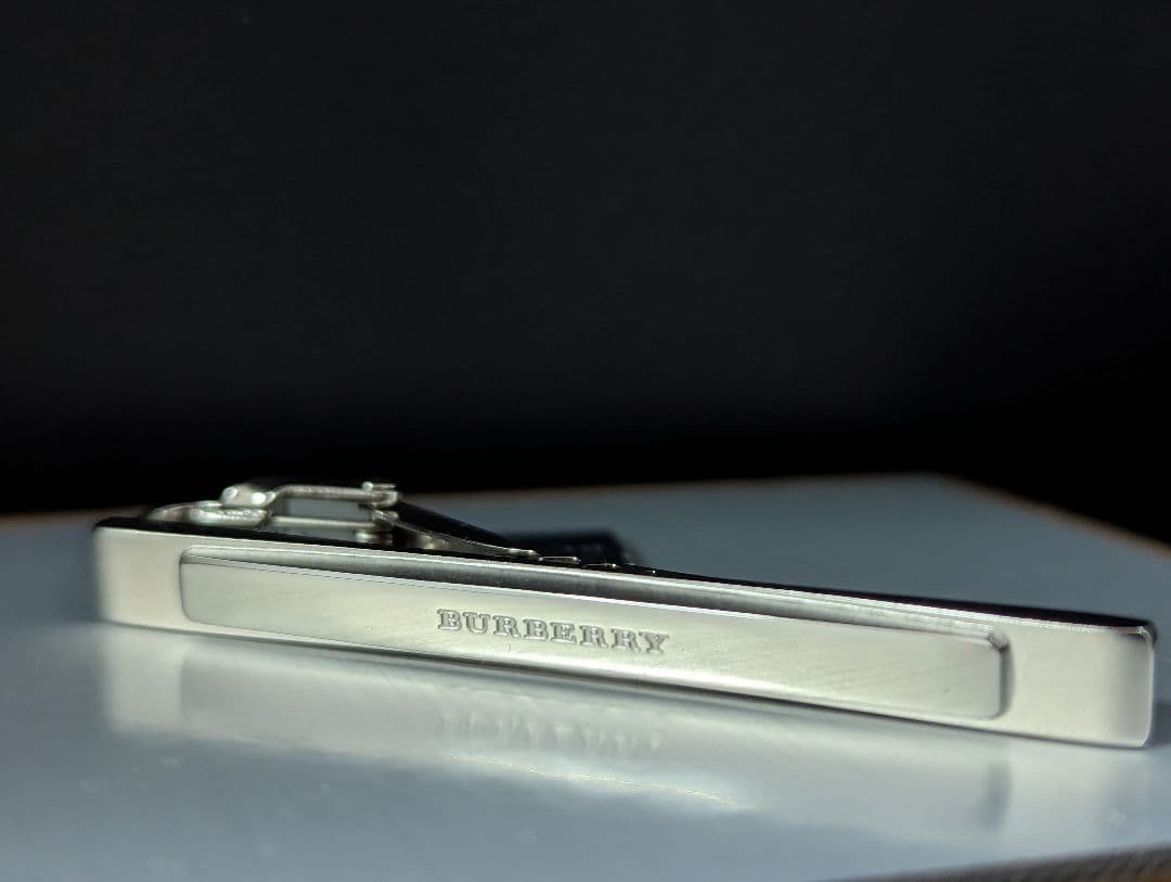 BURBERRY　ネクタイピン　未使用　シルバー　クリスマス