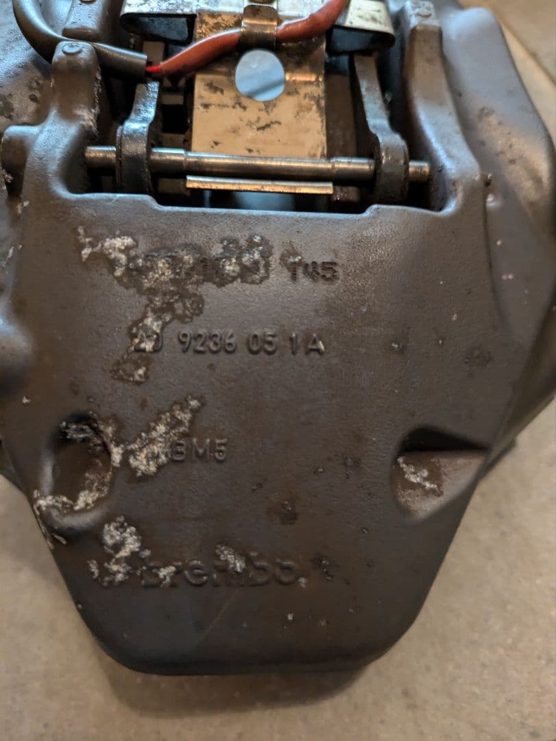 トゥアレグ ブレンボ ブレーキキャリパー