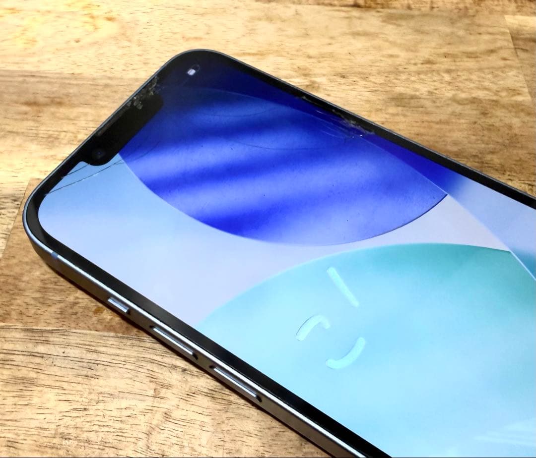 iPhone 14 本体 ブルー 128GB SIMフリー　【画面割れ有】