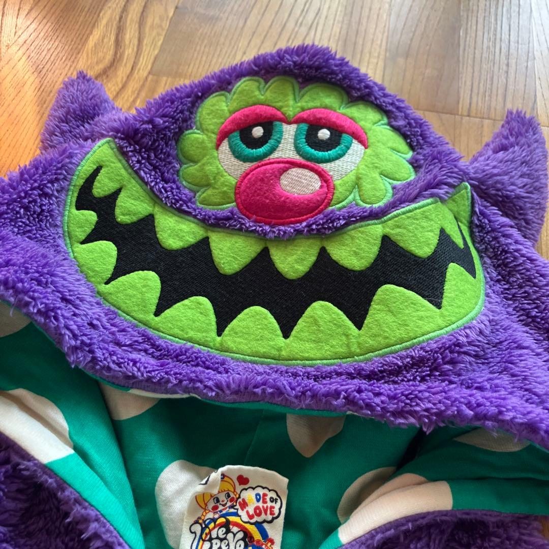 ラブレボ　パーカー　アウター　ショートパンツ　セットアップ　モンスター　2点