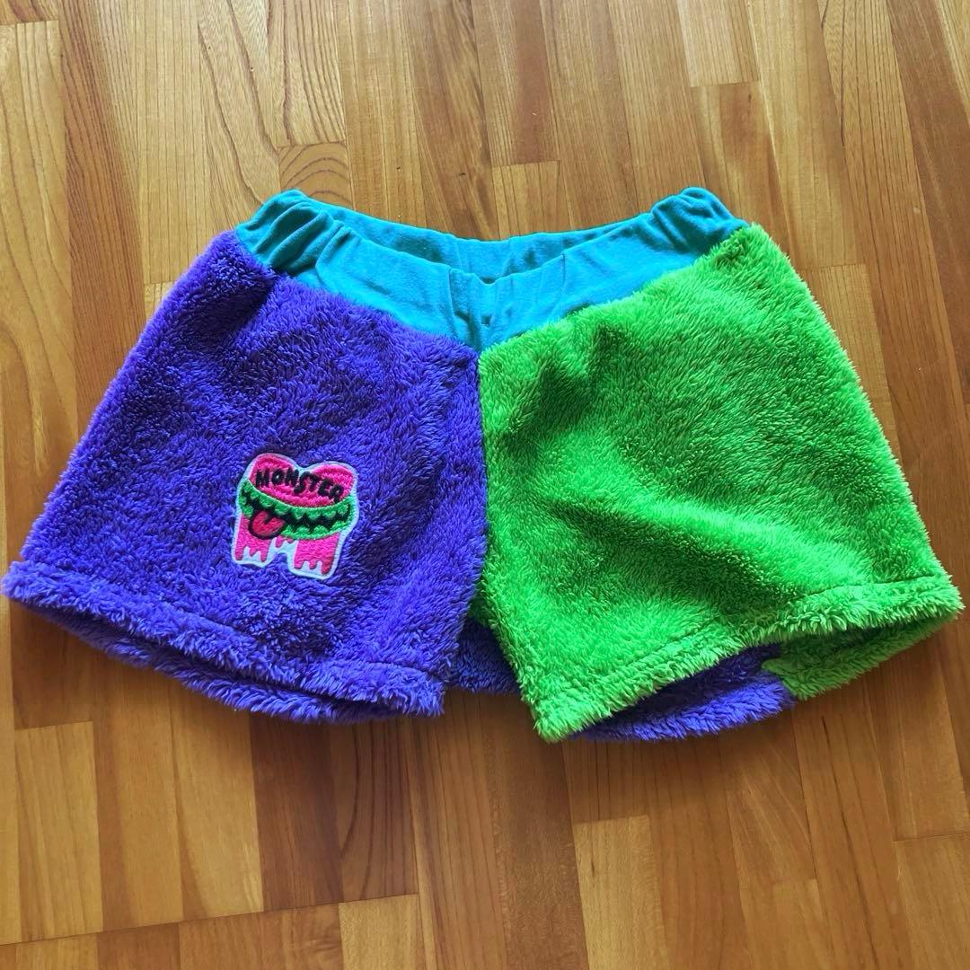 ラブレボ　パーカー　アウター　ショートパンツ　セットアップ　モンスター　2点