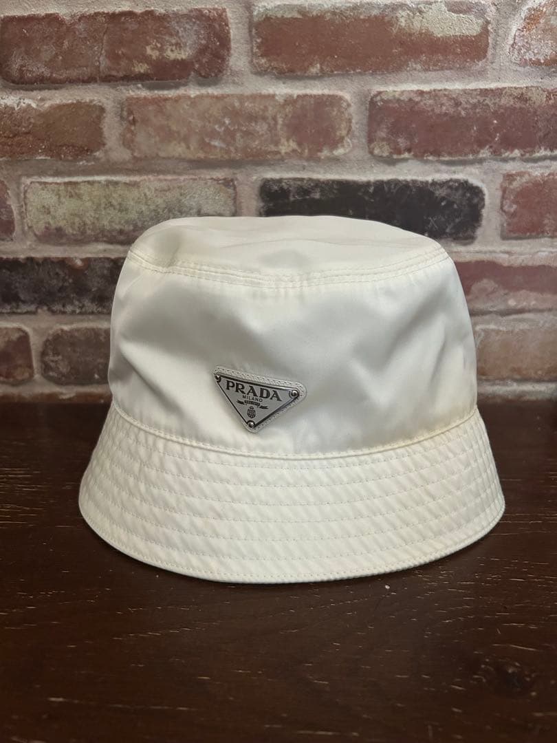 プラダ　バケハ