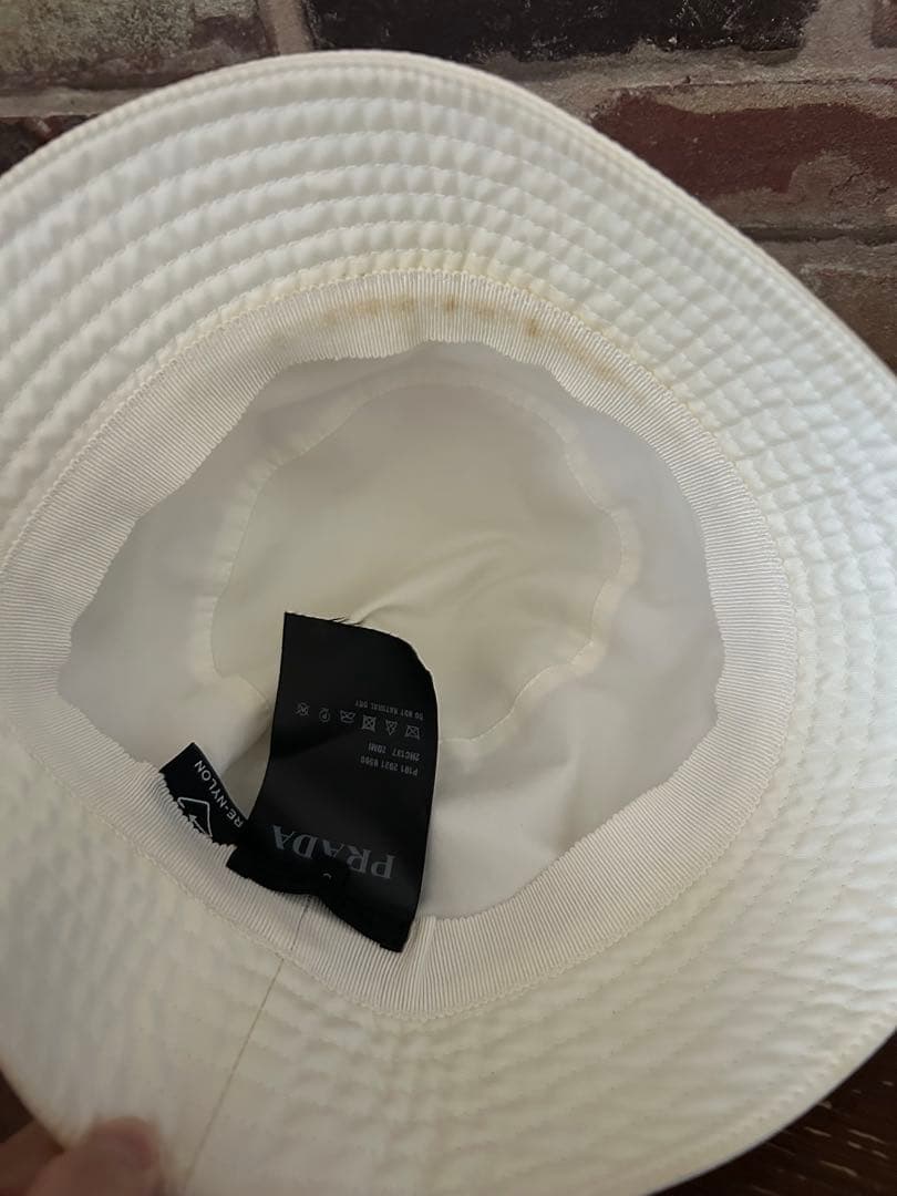 プラダ　バケハ