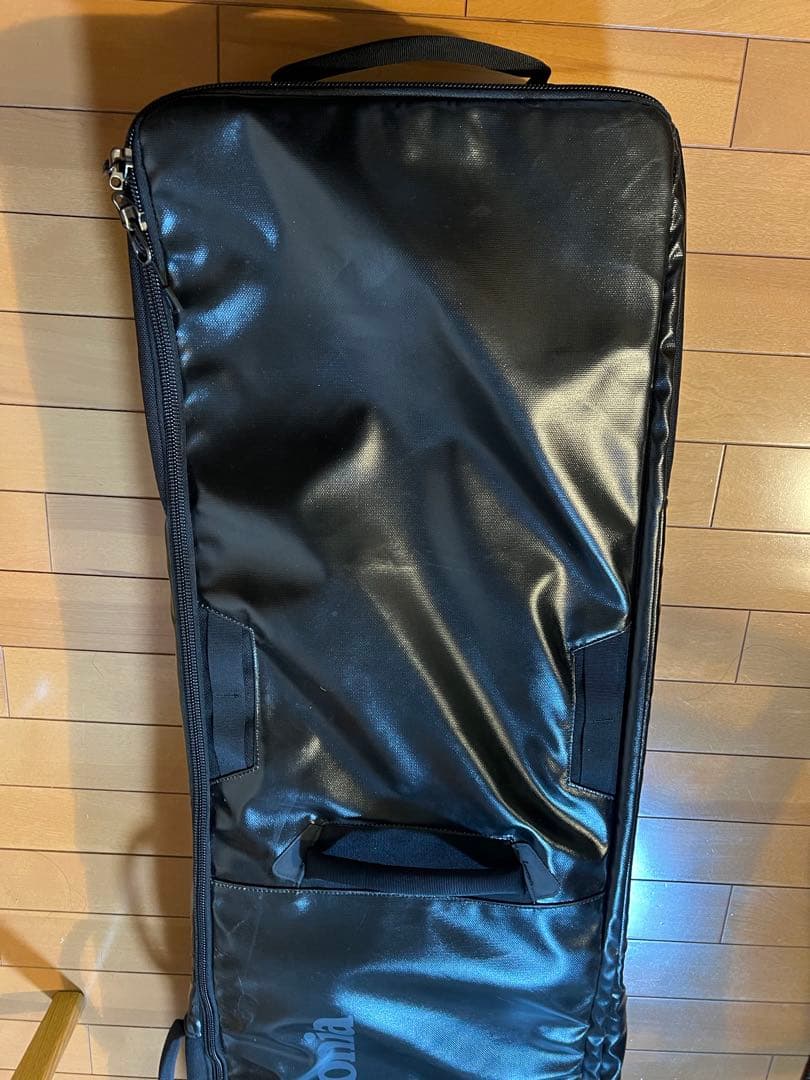 パタゴニア　ブラックホール　スノーローラー　スキースノーボードキャリースキー