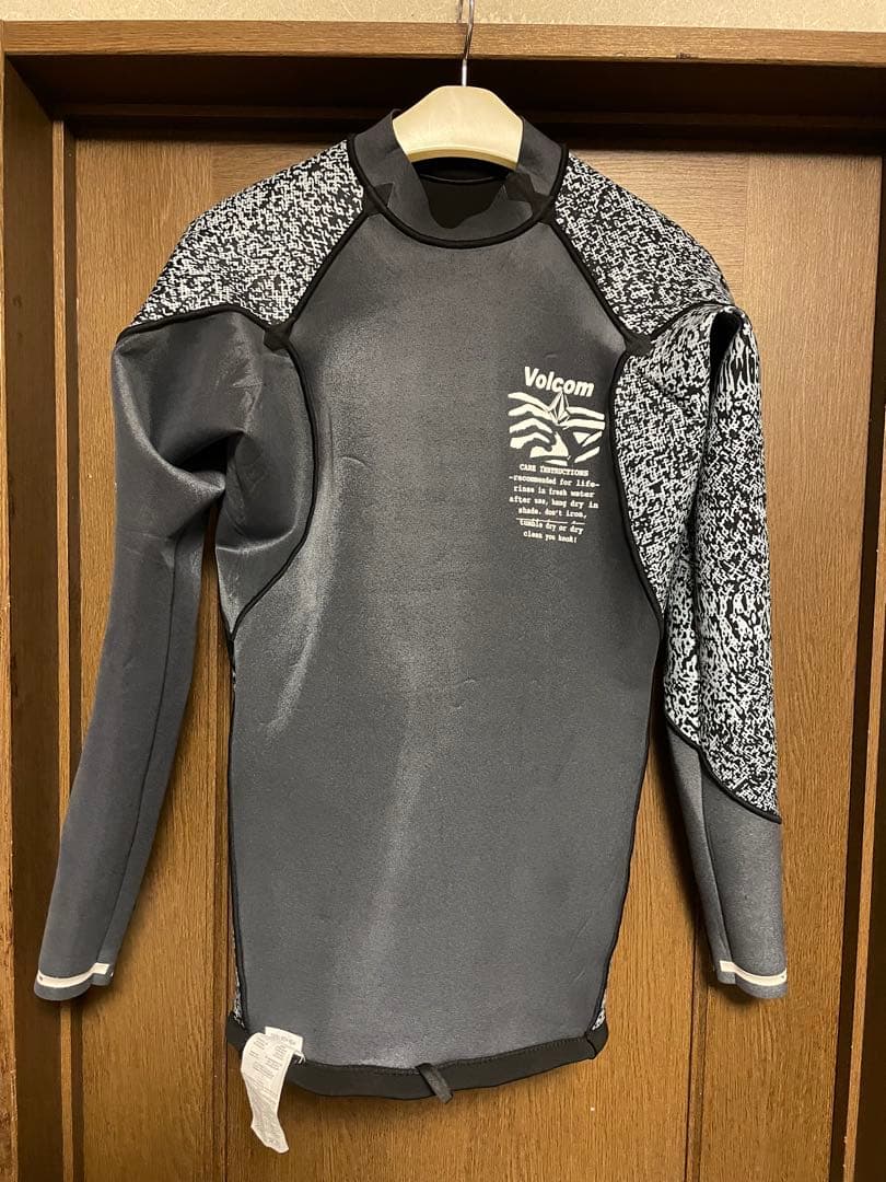 ボルコム　ロングタッパー　Lサイズ　新品未使用　タッパー