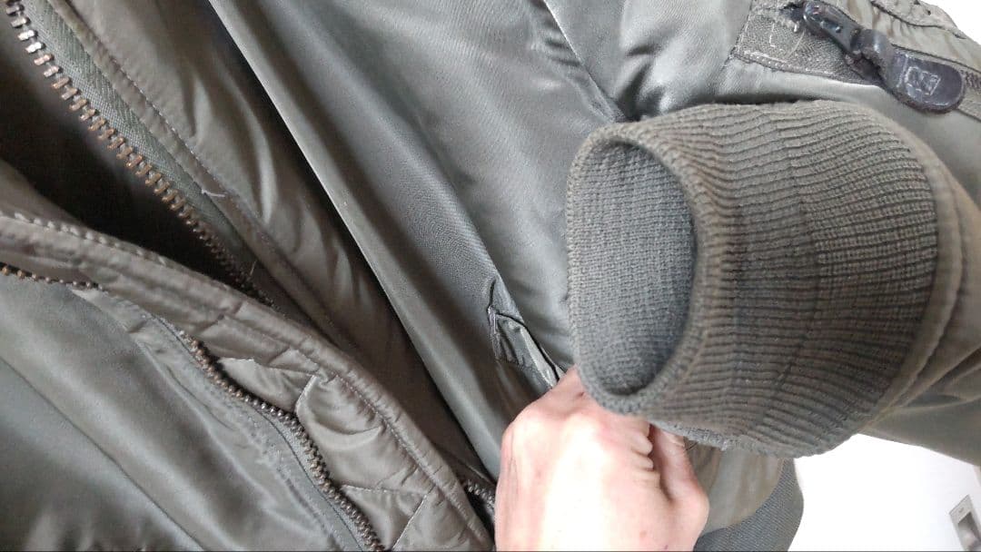 ぼ*。様 AVIREX MIL-J-8279B 復刻 MA-1フライトジャケット