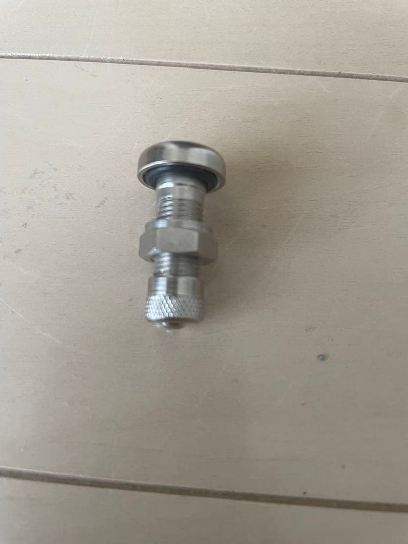  R80 100 フロントホイール　 タイヤ　ミシュラン