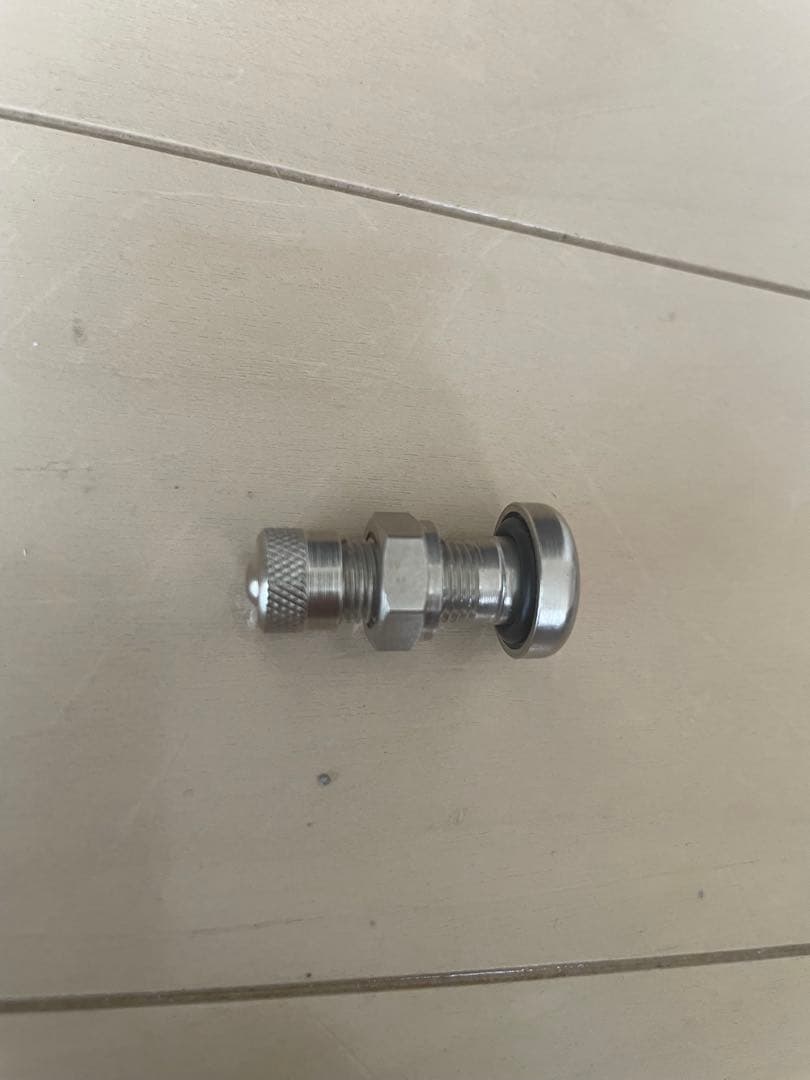  R80 100 フロントホイール　 タイヤ　ミシュラン