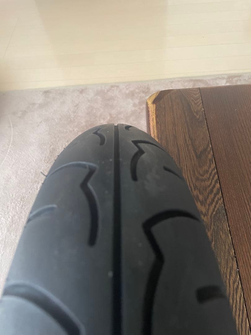  R80 100 フロントホイール　 タイヤ　ミシュラン