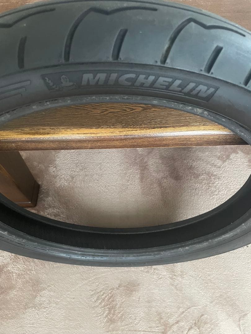  R80 100 フロントホイール　 タイヤ　ミシュラン