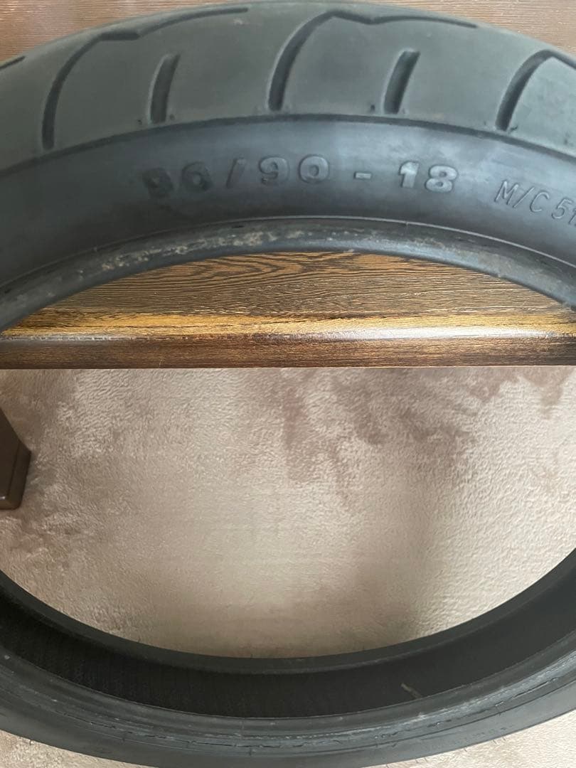  R80 100 フロントホイール　 タイヤ　ミシュラン