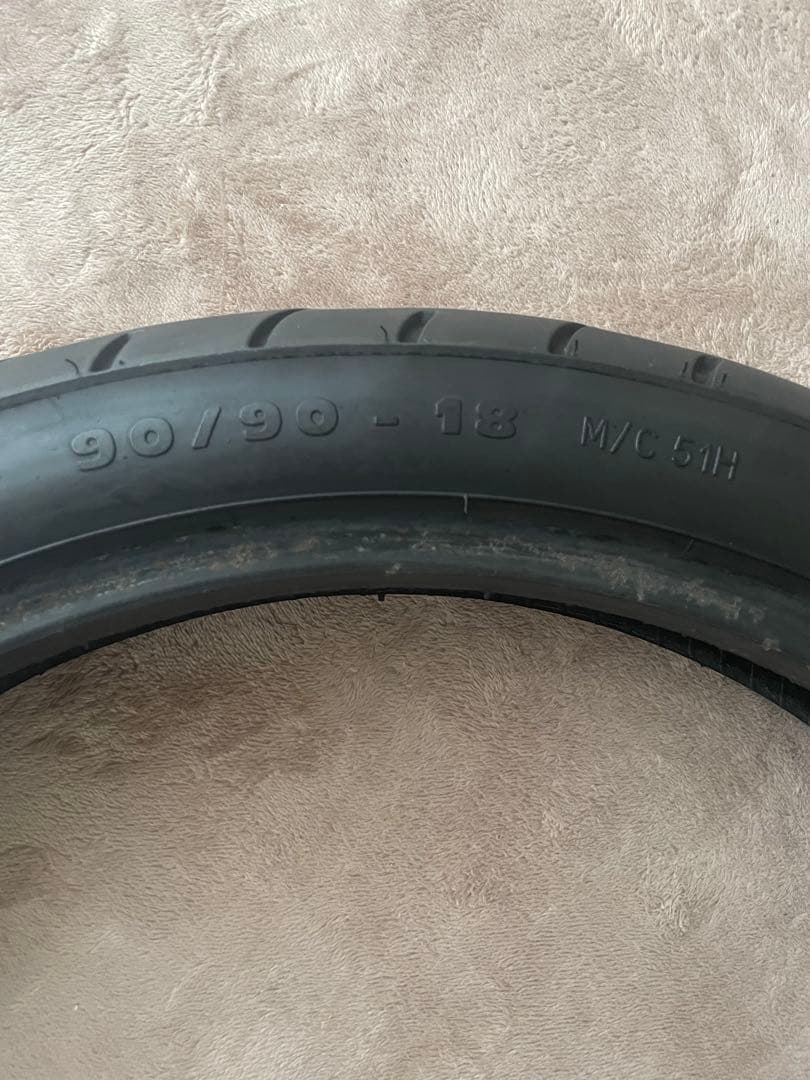  R80 100 フロントホイール　 タイヤ　ミシュラン