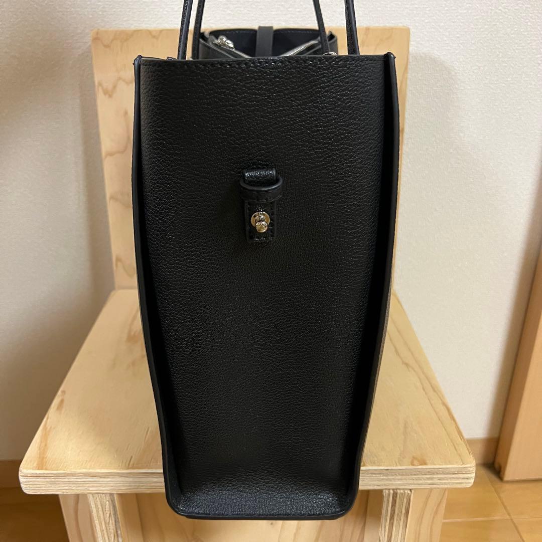 CHARLES & KEITH ブラックトートバッグ