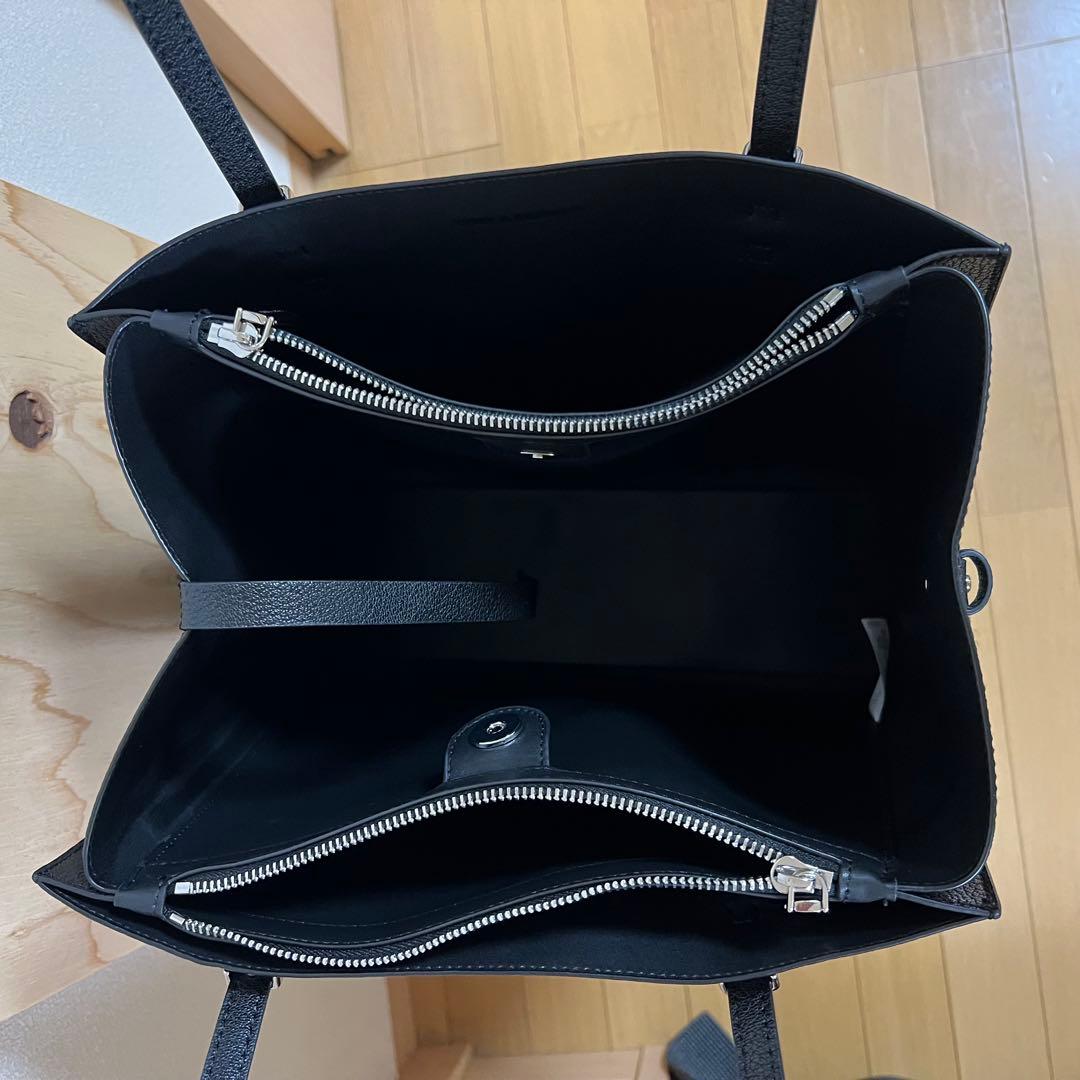 CHARLES & KEITH ブラックトートバッグ