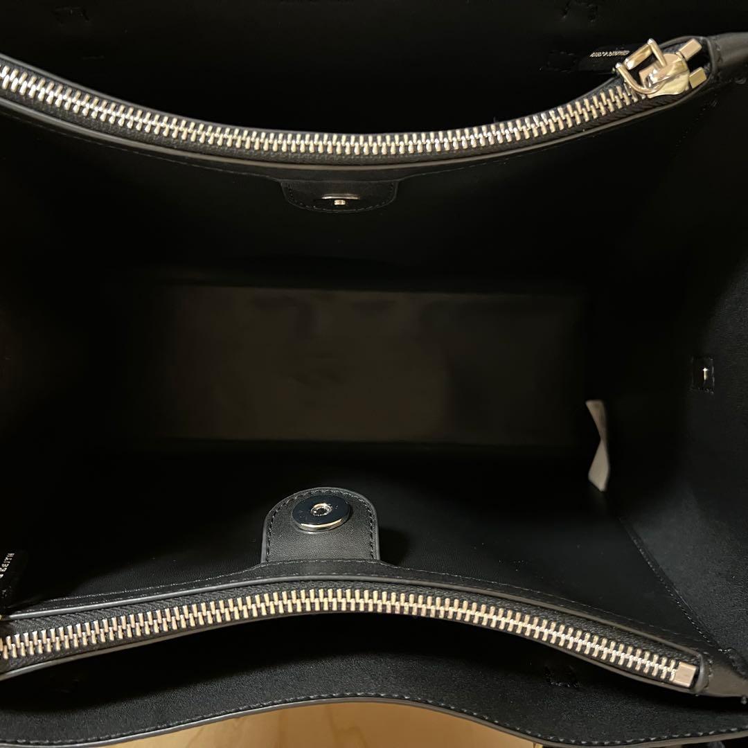 CHARLES & KEITH ブラックトートバッグ