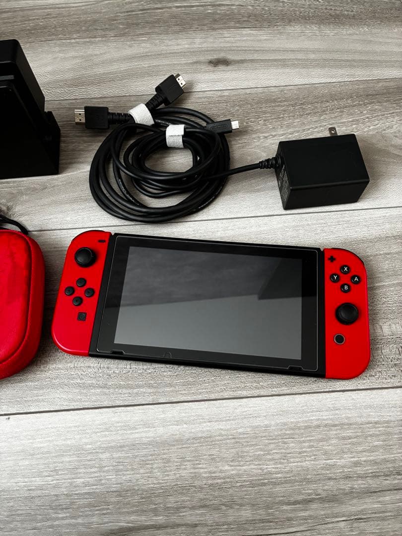 【キャリングケース付】【箱なし】 Nintendo Switch 本体 レッド