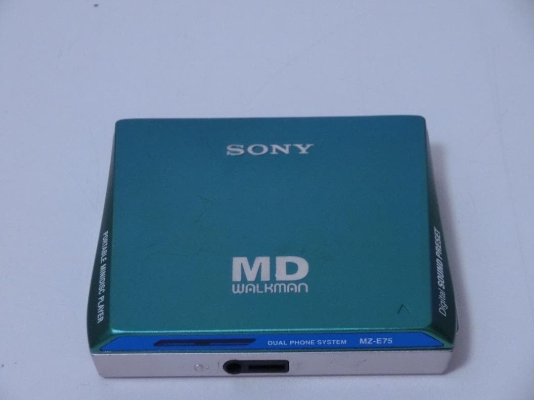 SONY MDウォークマン MZ-E75　ポータブルMDプレーヤ