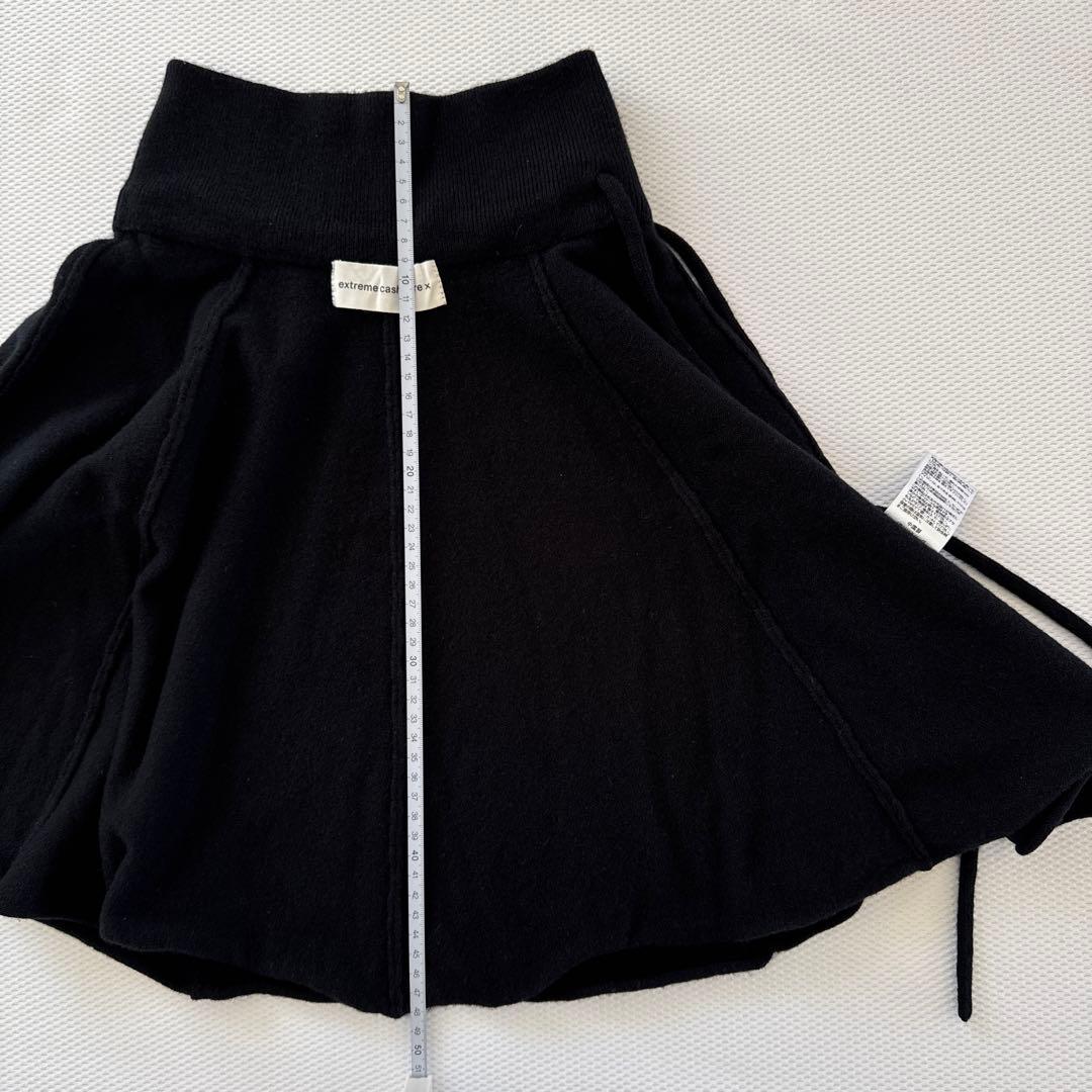 EXTREME CASHMERE 379 girl ミニスカート　黒