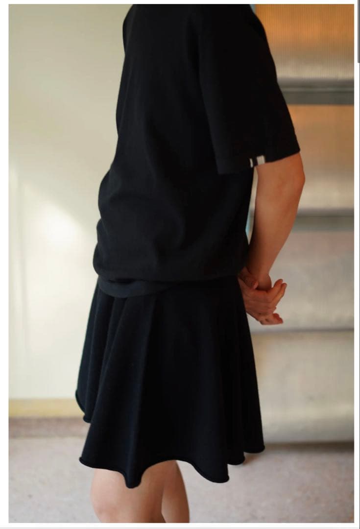 EXTREME CASHMERE 379 girl ミニスカート　黒