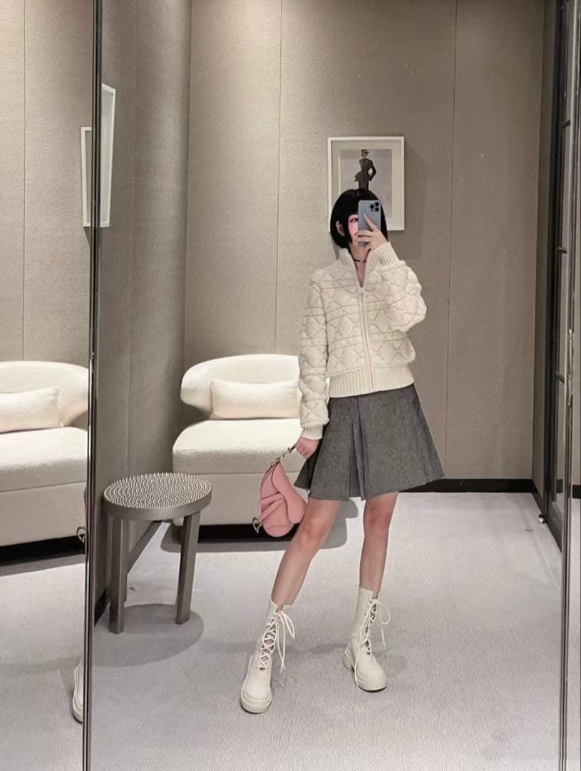 Christian Dior アイボリージップアップ M