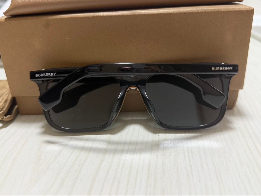 バーバリー　サングラス
