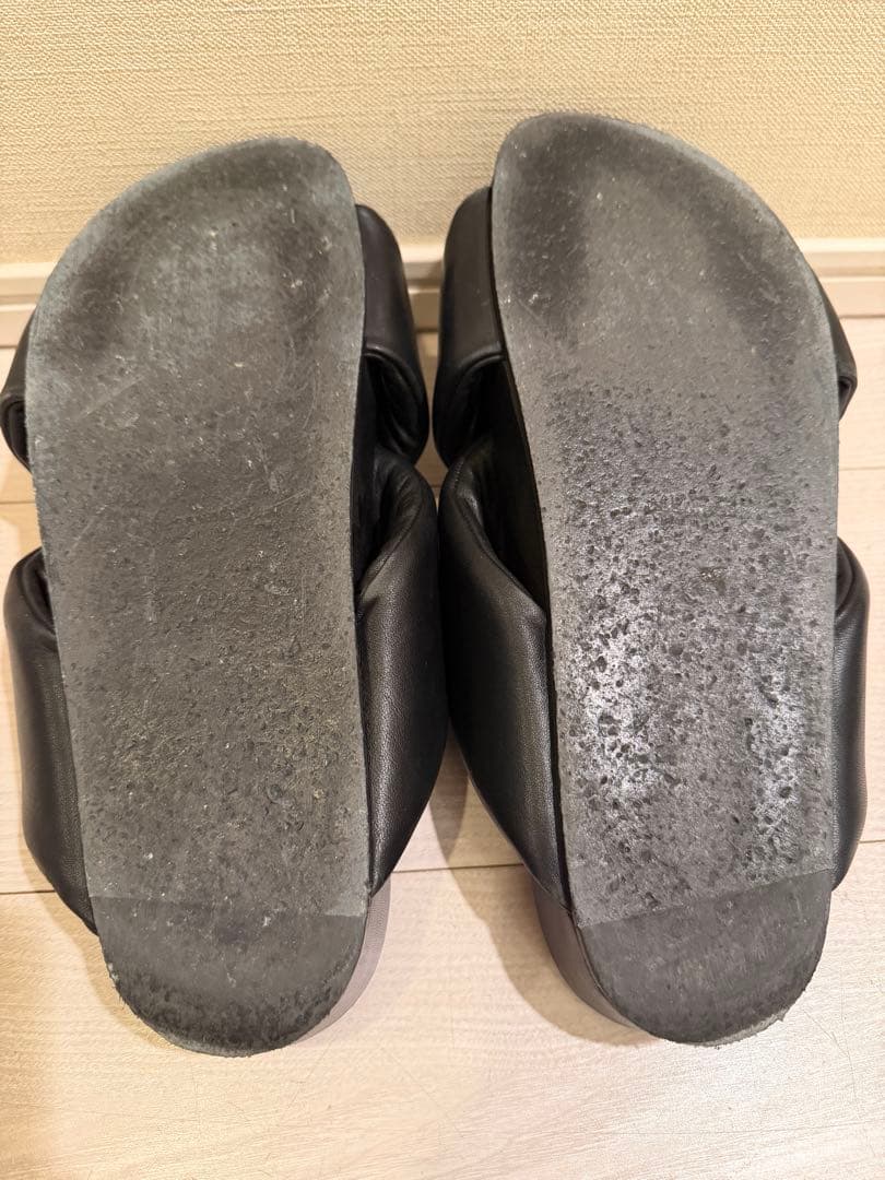 JIL SANDER パデットストラップレザーサンダル