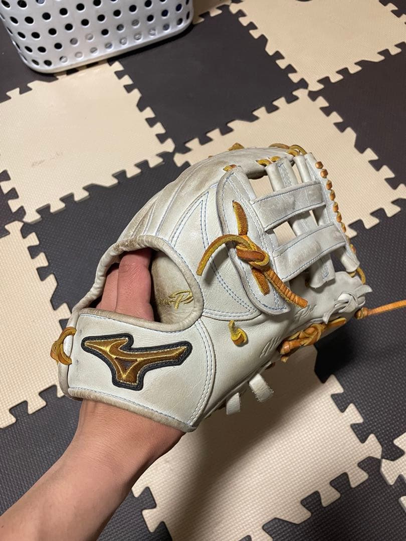 ミズノ芳賀ジャパン ブロンド硬式か外野手用