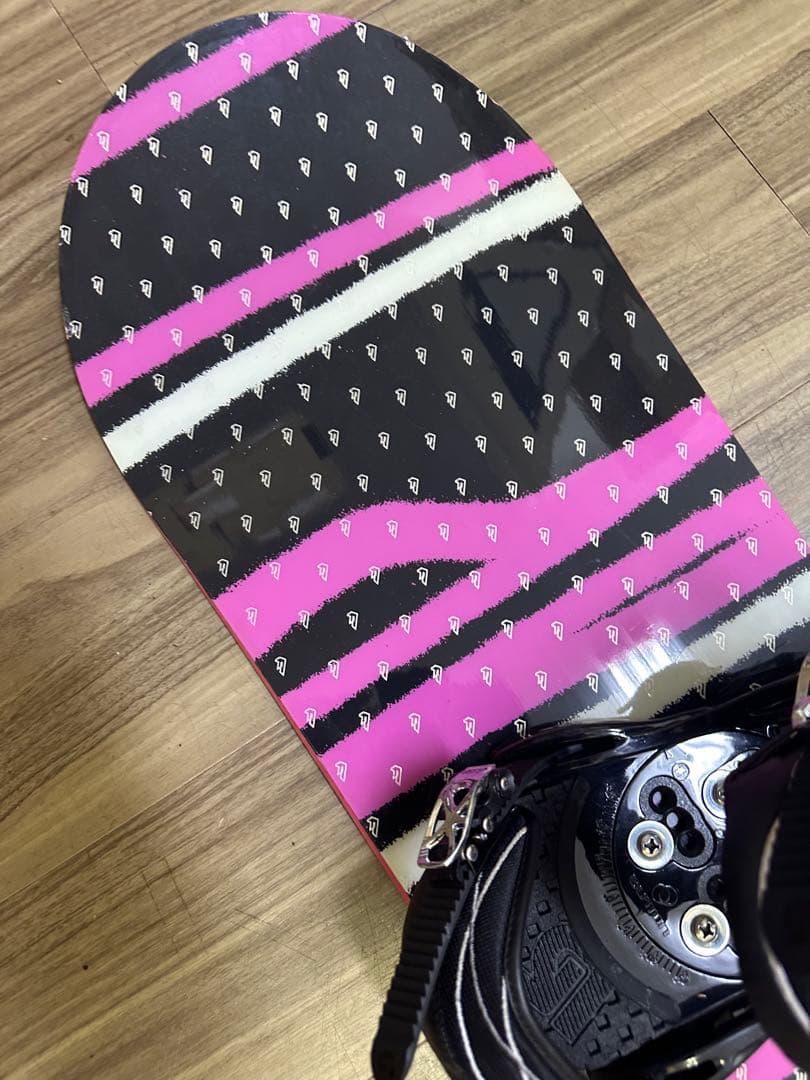 スノーボード FANATIC 140cm ビンディング BURTON sizeM