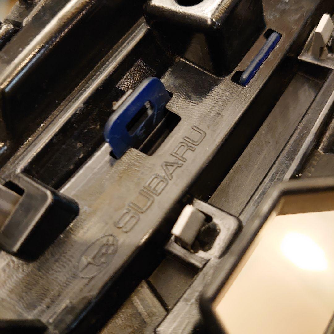 スバル フロントグリル