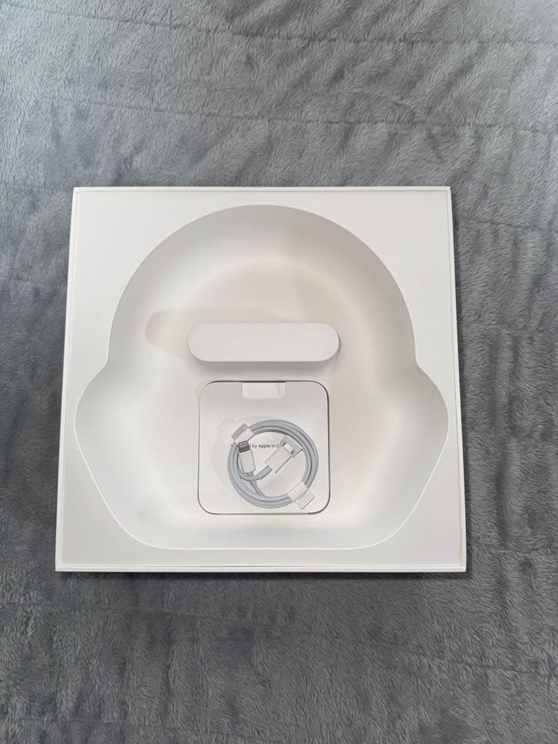 AirPods Max シルバー　第一世代