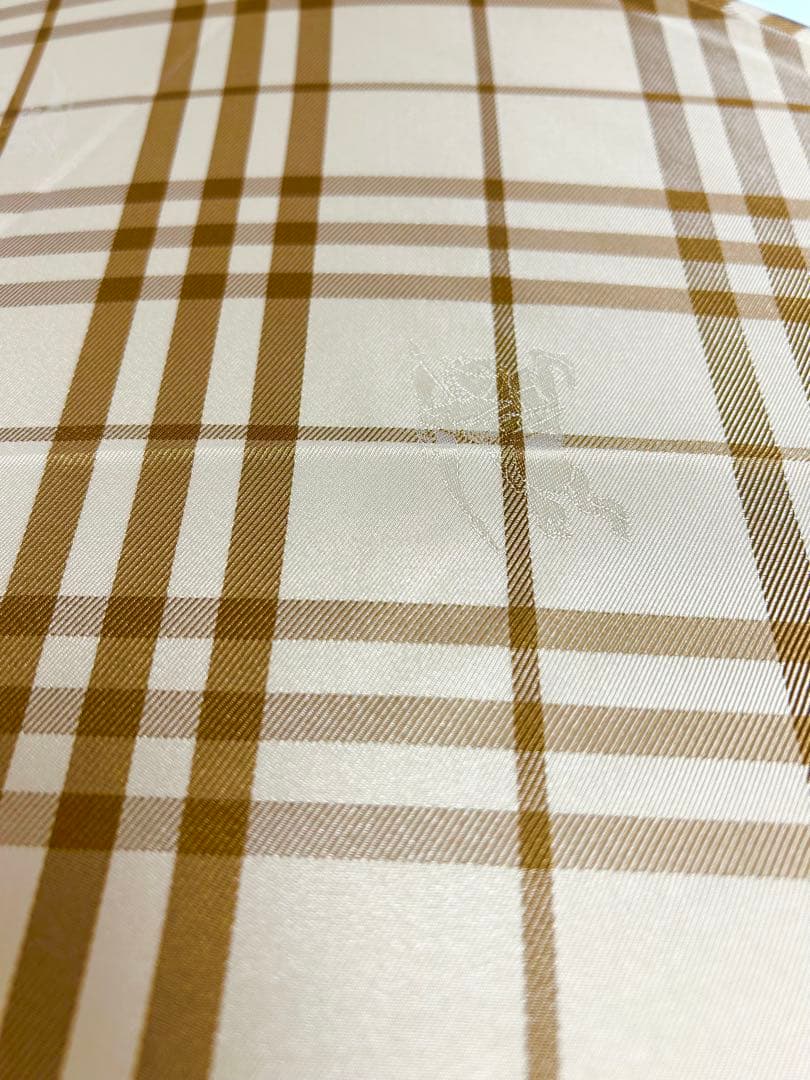 BURBERRY 美品折りたたみ傘 ベージュチェック柄透かしマーク カーボン骨