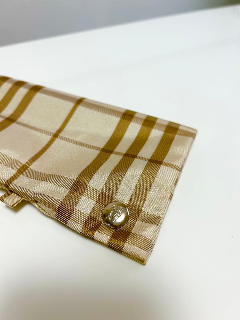 BURBERRY 美品折りたたみ傘 ベージュチェック柄透かしマーク カーボン骨