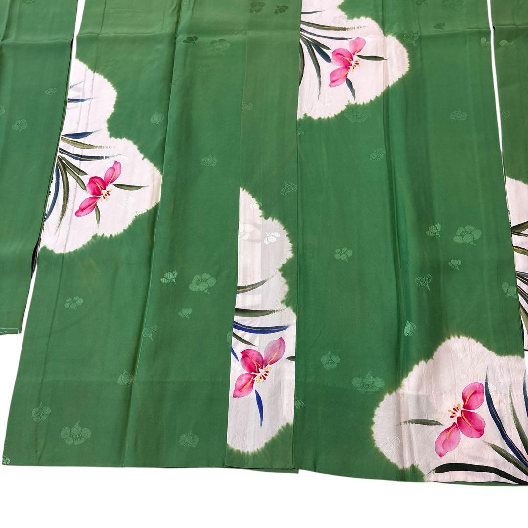 (あ867)振袖用長襦袢㊗️絞り染め 落ち着いた若草色 花模様は手描き✨