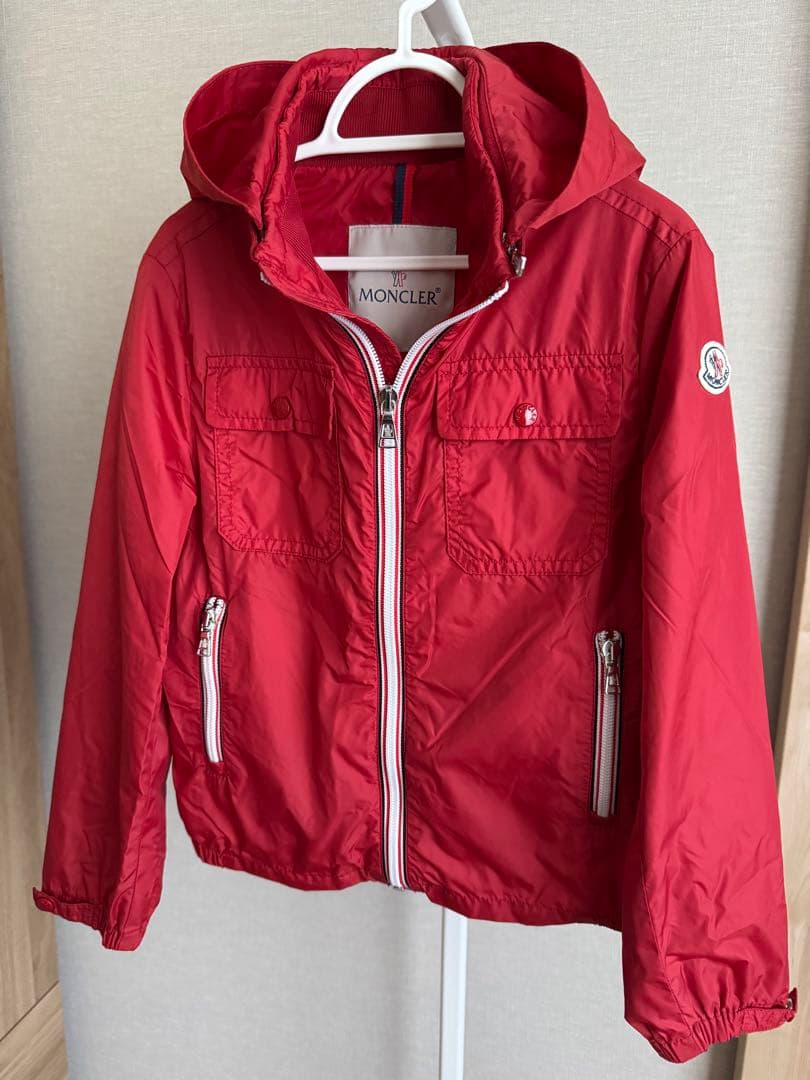 MONCLER レッド フード付きジャケット 6