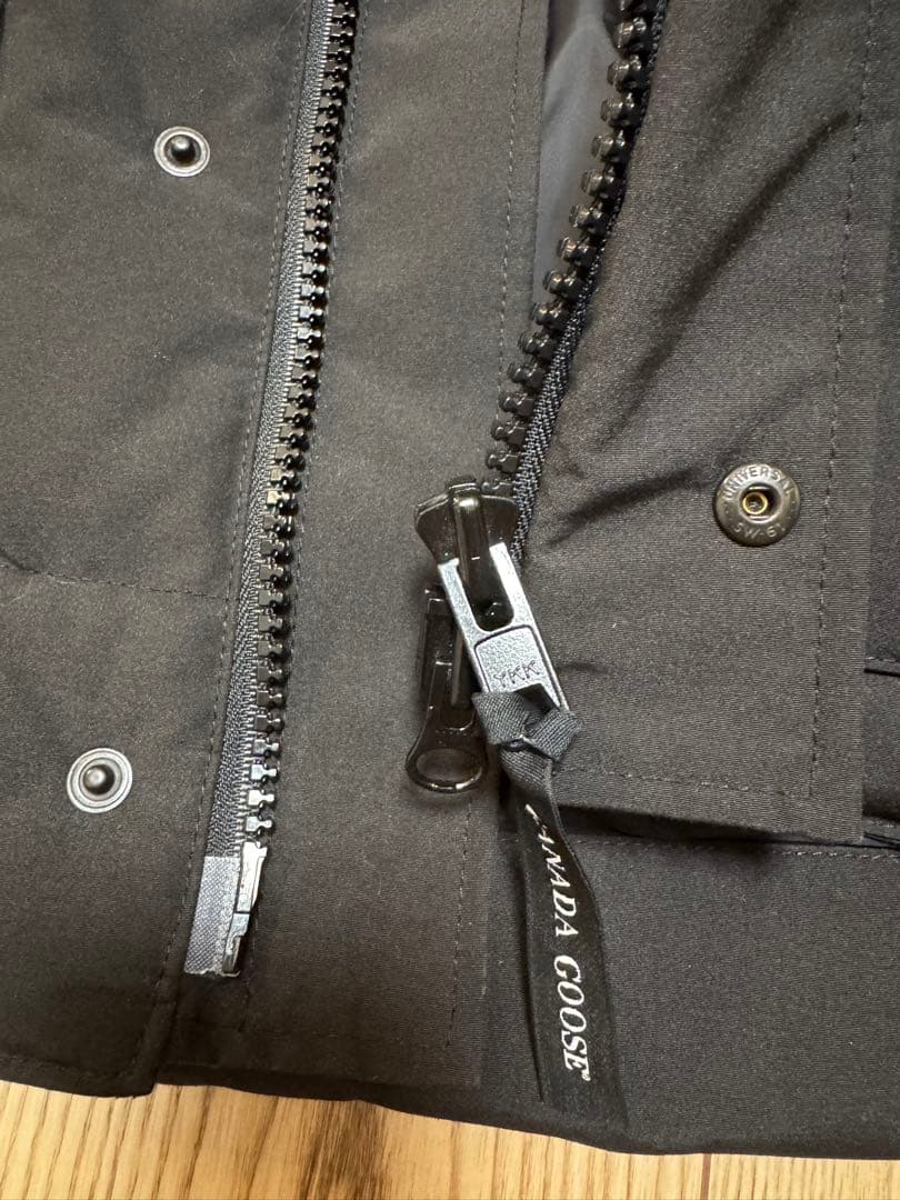 【超美品】  ブラック ダウンベスト