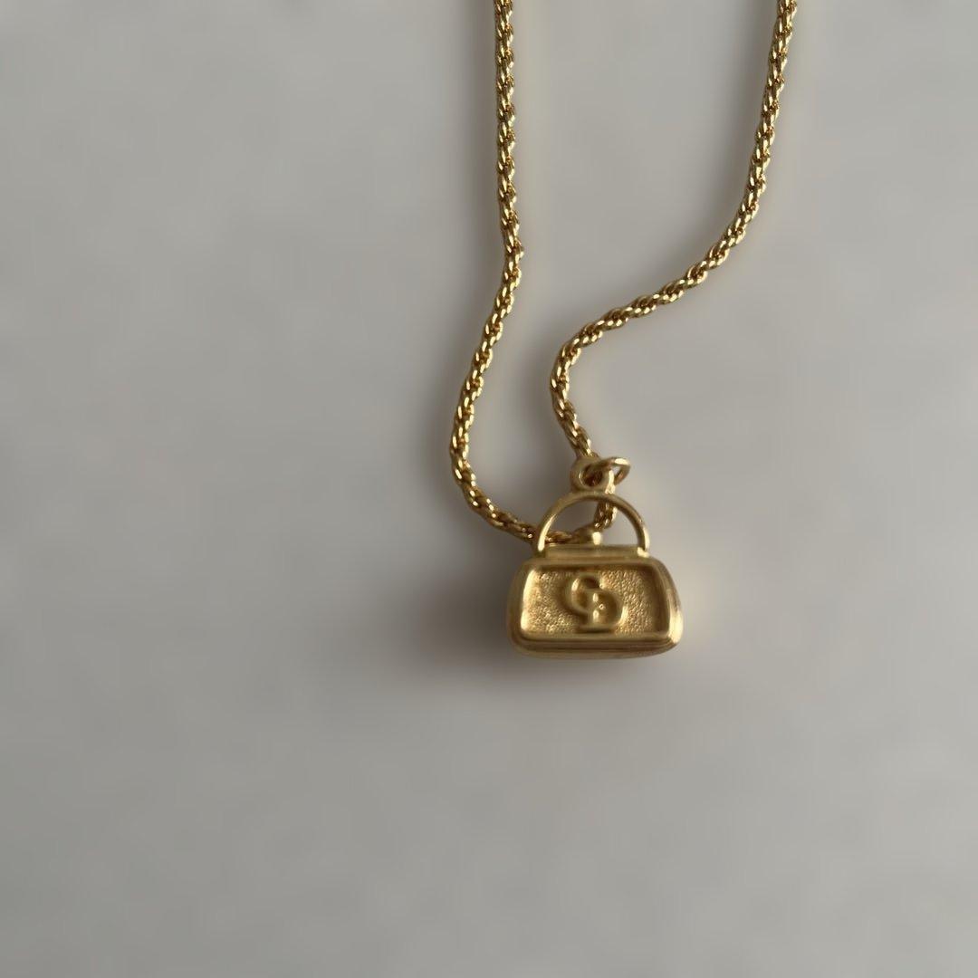 クリスチャンディオール　バックチャームネックレス