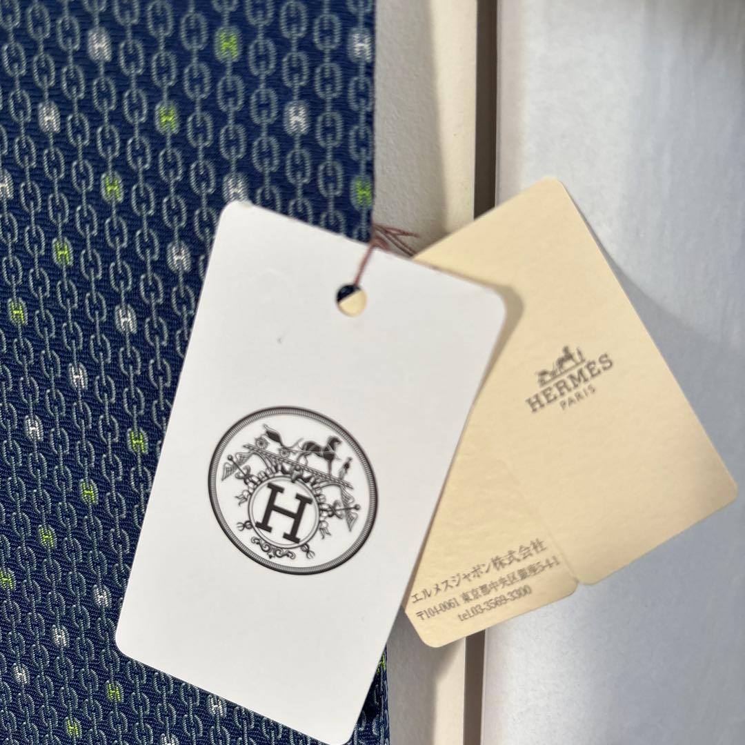 未使用品　HERMES ネクタイ ネイビー パターン入り