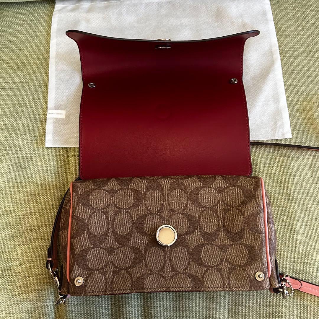 COACH コーチ　ショルダーバッグ　ミニショルダー　スマホ　リバーシブル ❶