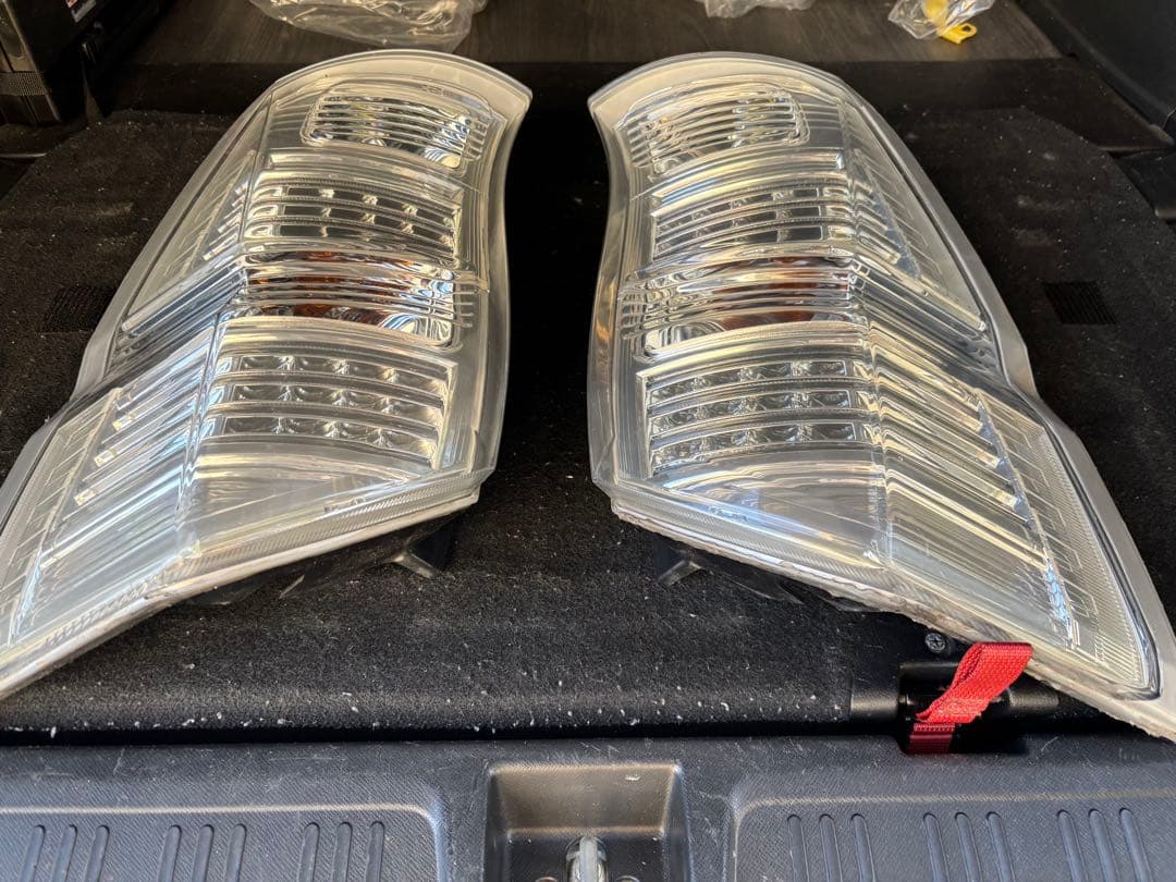 ステップワゴンRK 社外　テールランプ左右セット