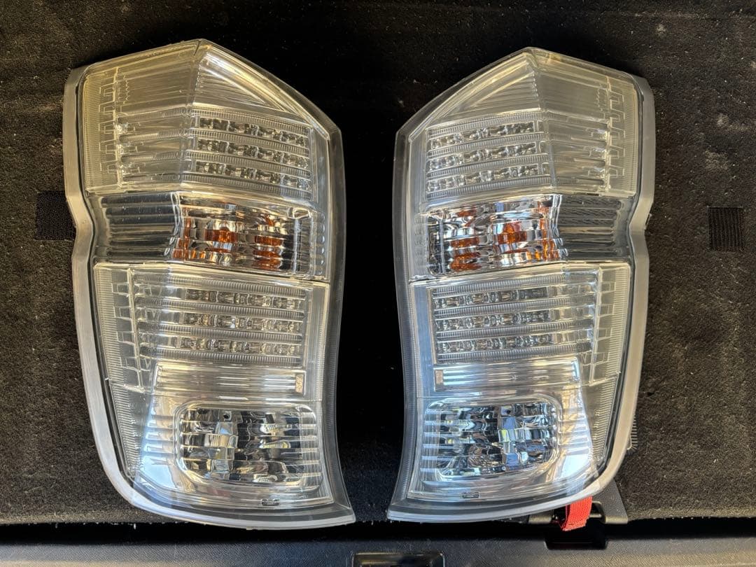 ステップワゴンRK 社外　テールランプ左右セット