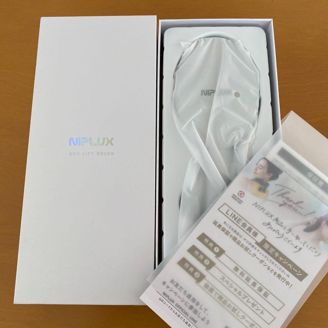 ニップラックスEMS 頭皮＆フェイス リフトケアブラシ NP-ELB23SV