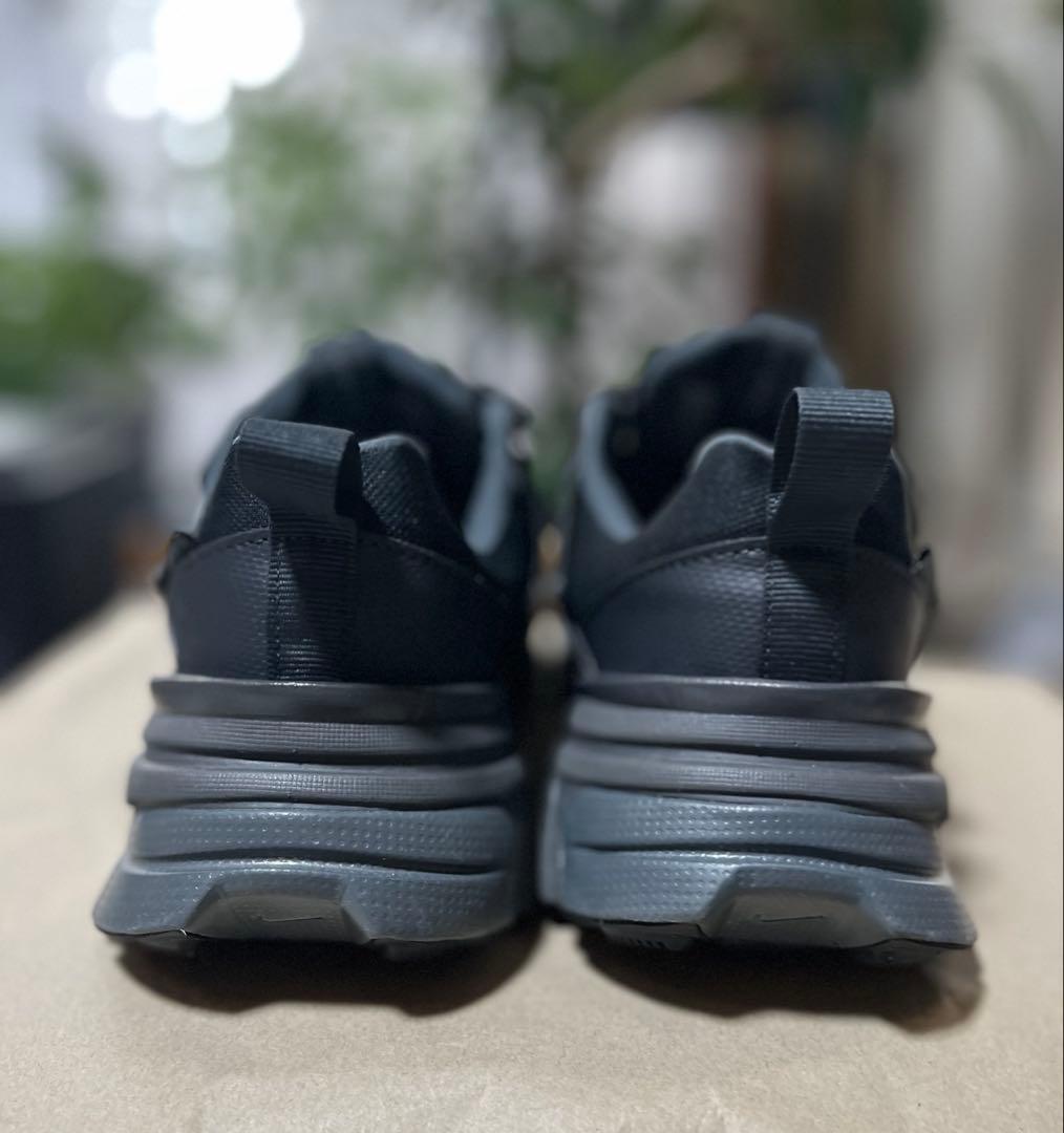 NIKE v2k run GTX ／ Black 23.5cm