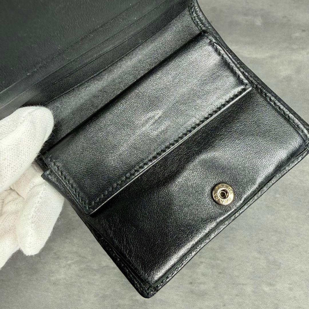 PRADA プラダ ラムスキン 本革 二つ折り財布 ブラック キルティング