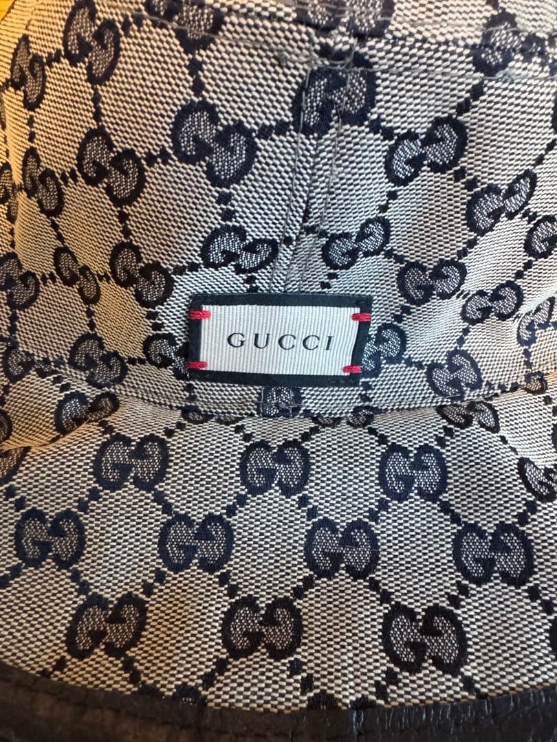 バ*キ様 GUCCIリバーシブルバケットハット ベージュ×ネイビー
